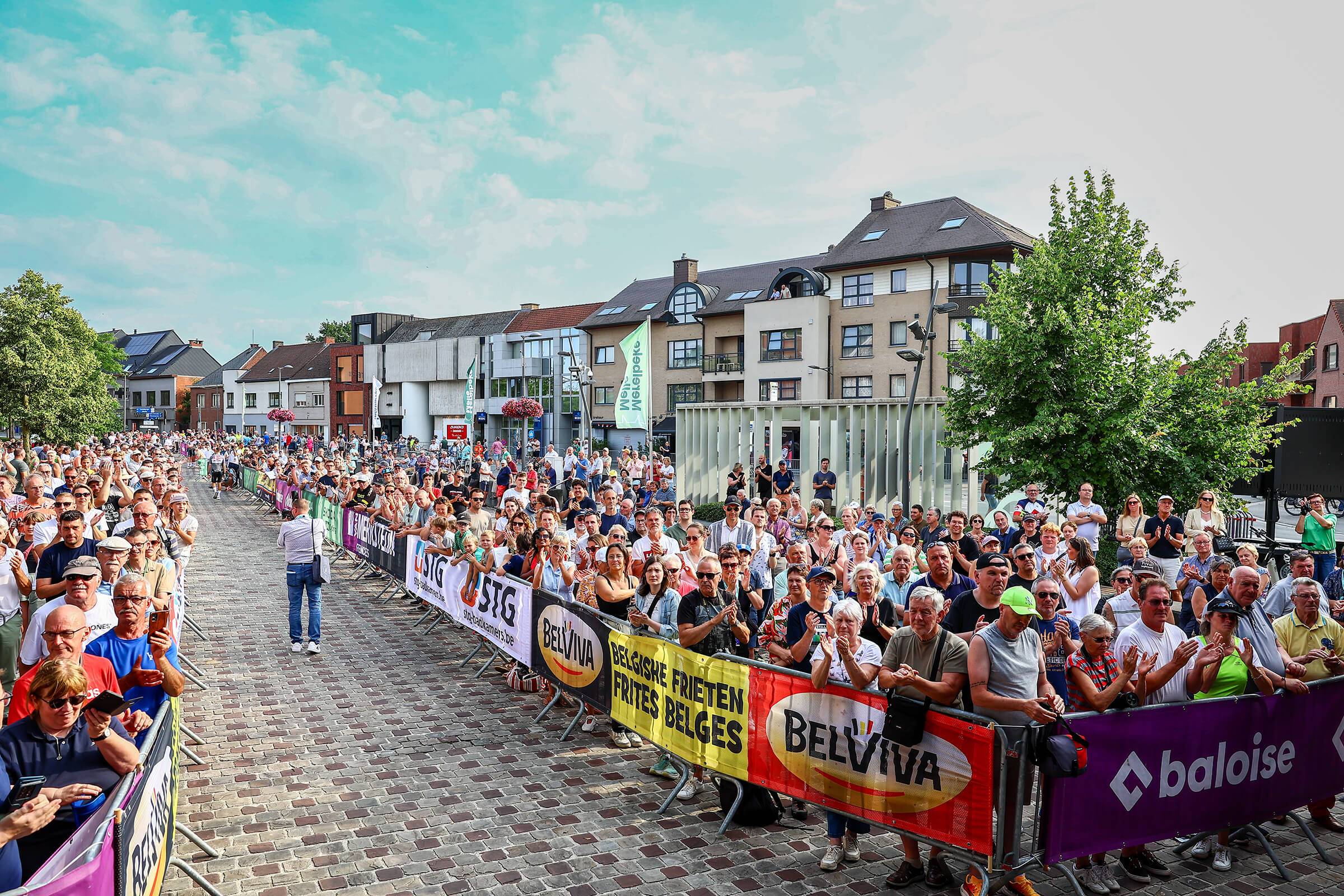 Ploegenvoorstelling - foto carrousel (1)