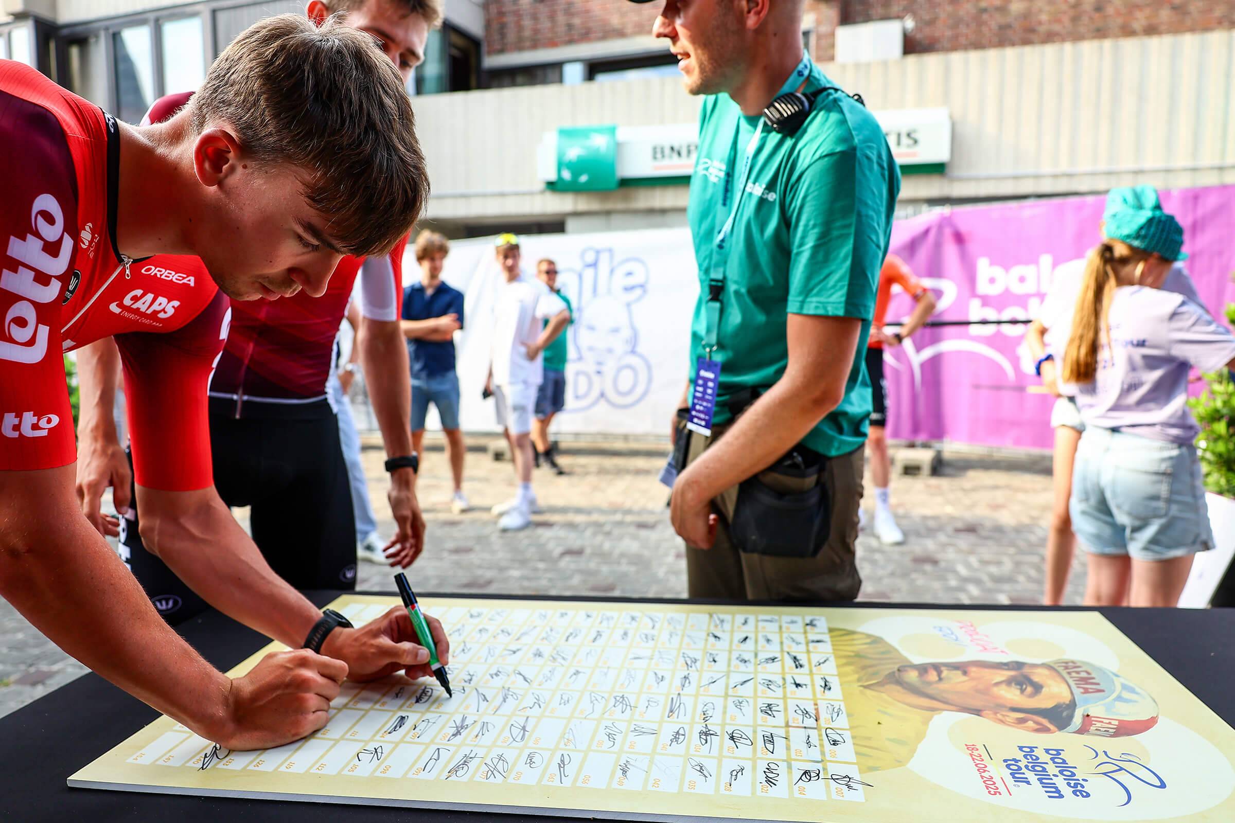 Ploegenvoorstelling - foto carrousel (14)
