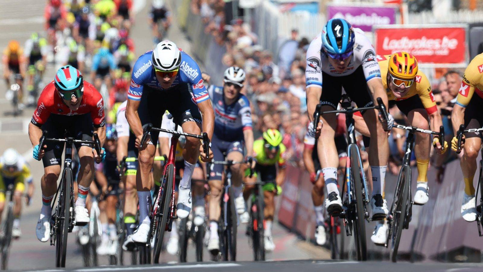 Dutch Mathieu van der Poel of Alpecin-Deceuninck and Dutch Fabio Jakobsen of Soudal Quick-Step sprint to the finish of stage 2 of the Baloise Belgium Tour cycling race, from Merelbeke to Knokke-Heist (175,7 km) on Thursday 15 June 2023.
BELGA PHOTO DAVID PINTENS
